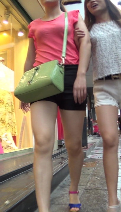 【视频】偶遇倾国倾城的前卫优美着装美臀女生[QG-38TZ]