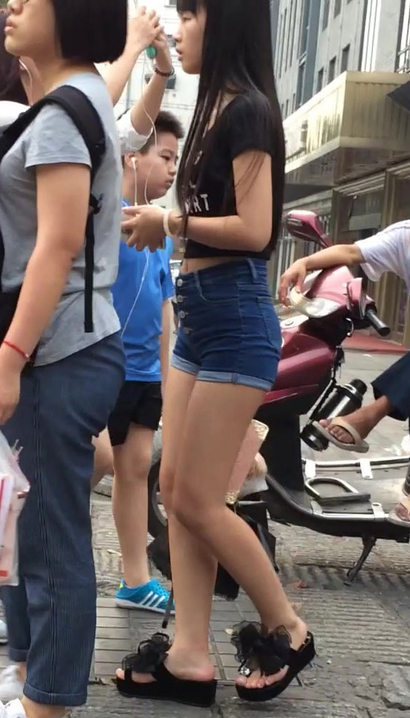 【视频】一个颜值很高的时髦优雅装束美臀女神[BS-06LD]