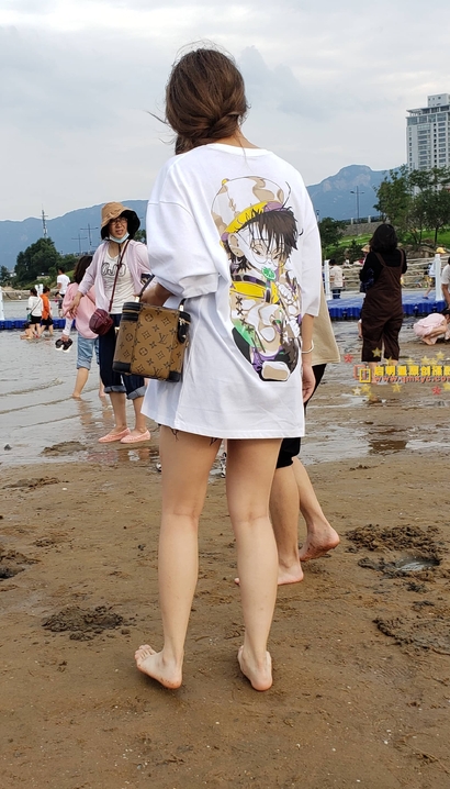 偶遇闭月羞花的风尚热裤长腿御姐[UW-4N9J]