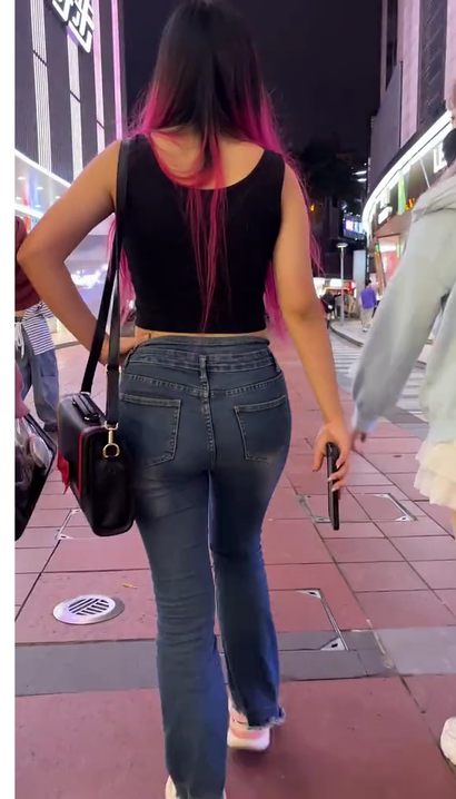 【视频】一位举步轻摇的潮流紧身牛仔裤圆臀靓女[IM-9M63]