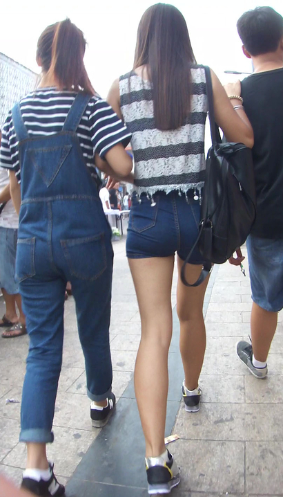 【视频】街拍美丽贤淑的时髦优美服饰丰臀女孩[EK-PZP9]
