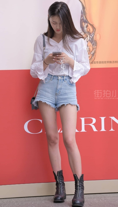 一个聘婷秀雅的气质热裤美臀辣妹[BM-4759]