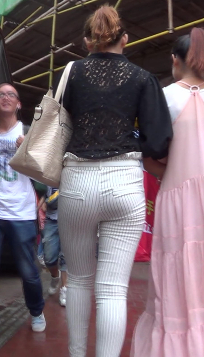 【视频】一个美撼凡尘的极品雅致衣着丰臀美女[DD-M9WA]