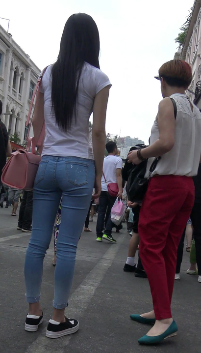【视频】街拍娉婷袅娜的性感雅致装扮丰臀女孩[FN-Z11U]