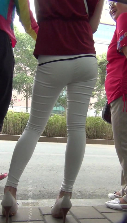 【视频】偶遇顾盼流转的性感高雅衣着美腿美女[GJ-HHOQ]