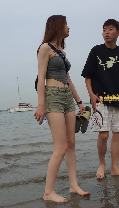 抓拍青春活力的小清新热裤紧臀御姐[XJ-3X69]