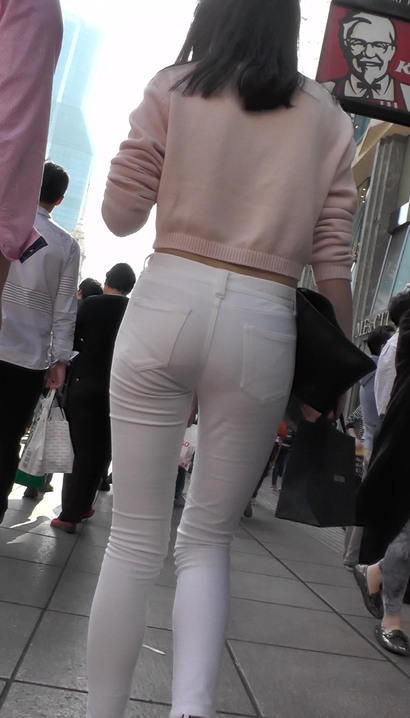 【视频】偶遇艳若桃李的气质精美衣着长腿美眉[AT-2279]